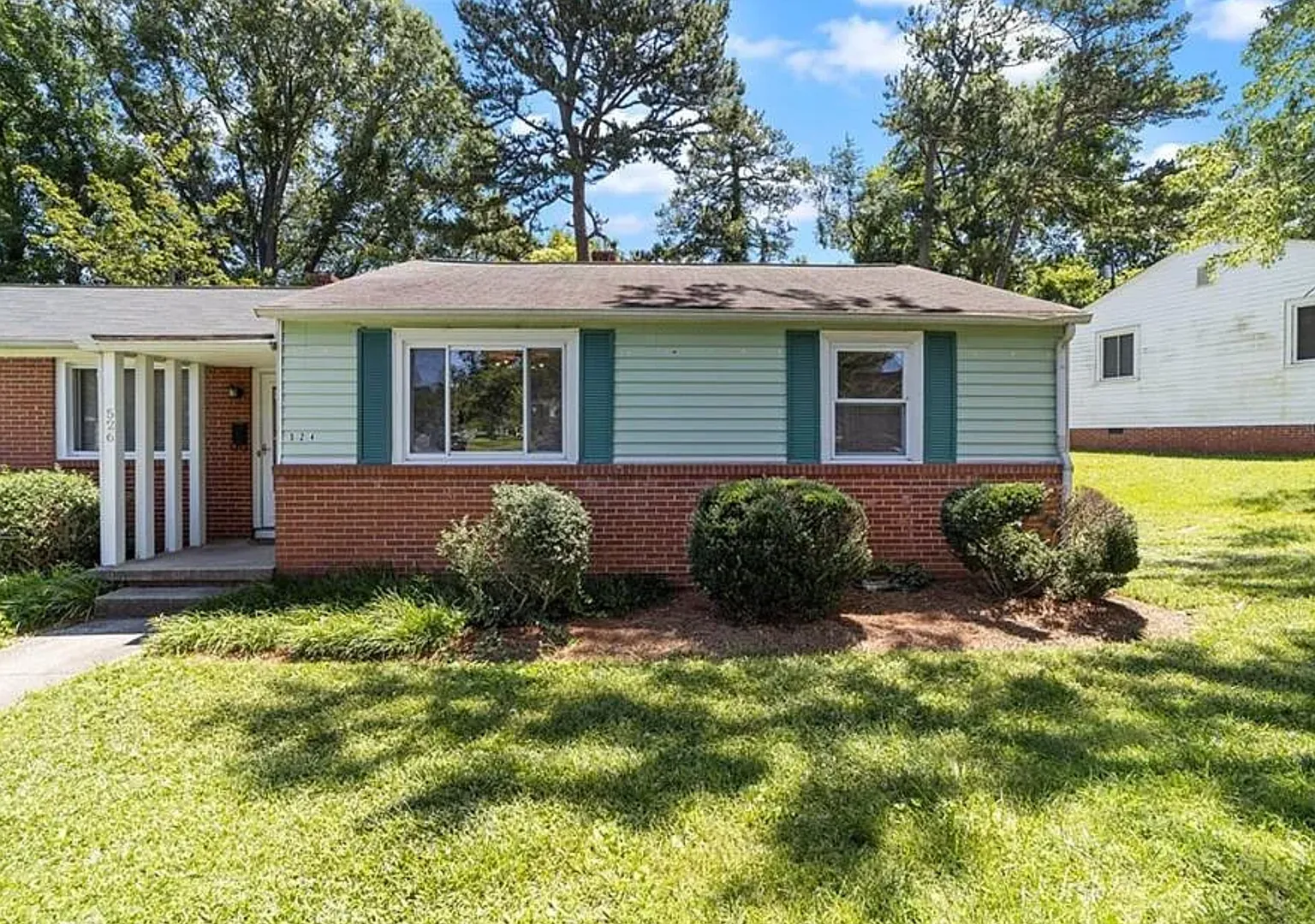 Updated 2 bedroom/ 1 bathroom condo located in a Sunset Hills community of Greensboro — Photo 4