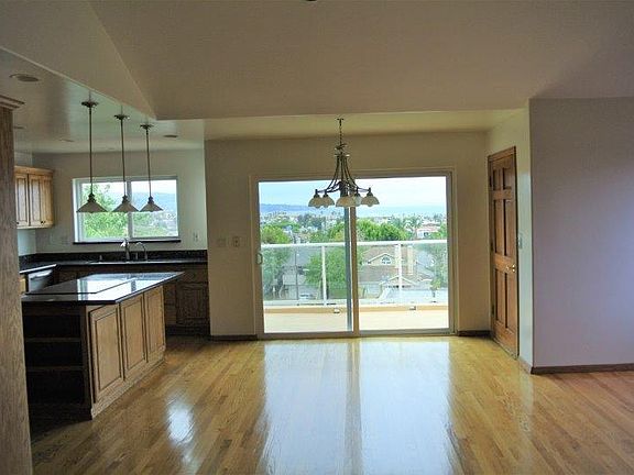 4th image of 815 N Maria Ave