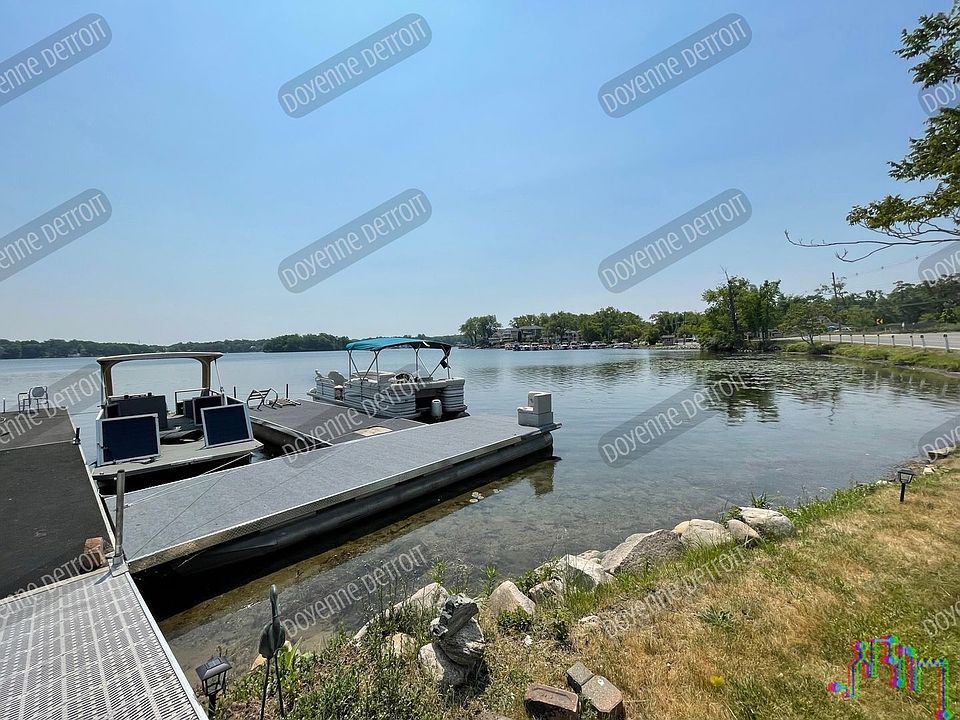 1st image of 4796 Woodside Dr