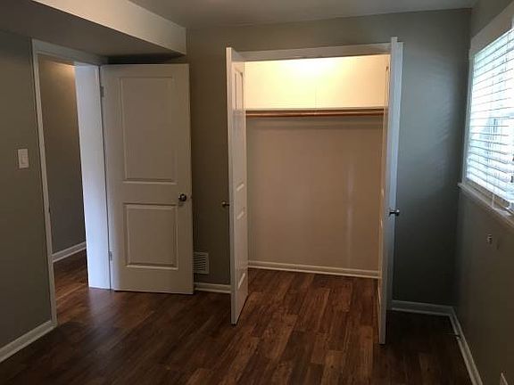 3rd image of 3924 N California Ave #1