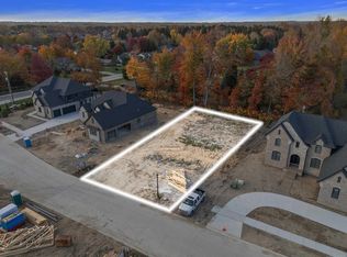 11731 Encore Dr, Utica, MI 48315