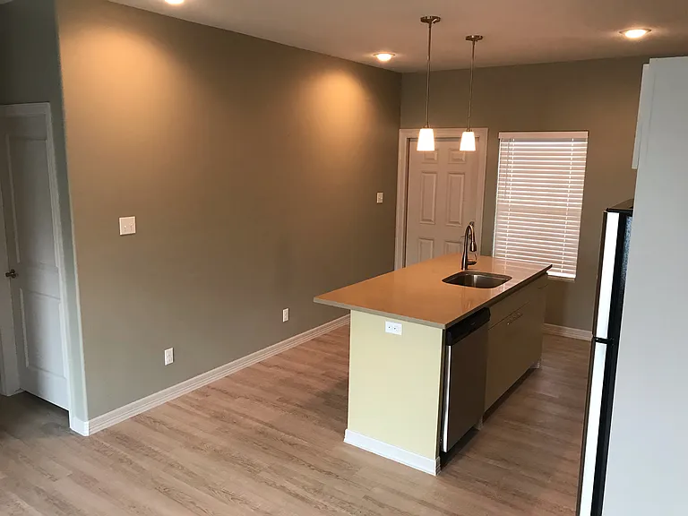 705 Murphy Ave #11 — Photo 17