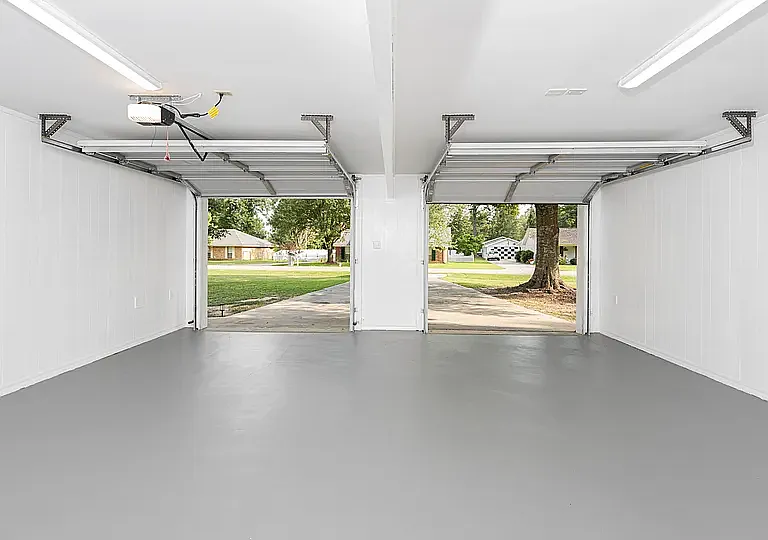 3 bed, 1642 sqft, $2,200 — Photo 1