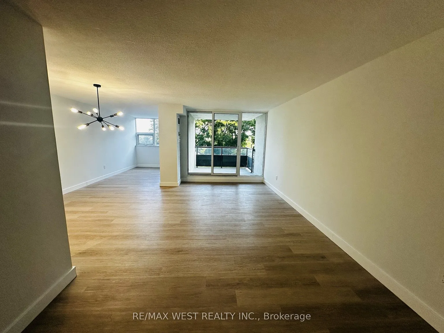 4 bed, $3,400 — Photo 2