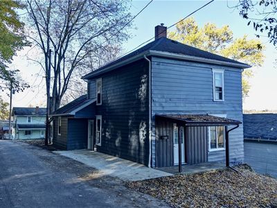 140 S Main St, Uhrichsville, OH, 44683