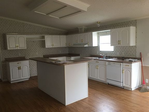 2nd image of 25 Pebble Creek Dr