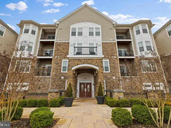 620 Quarry View Ct #405, Reisterstown, MD 21136