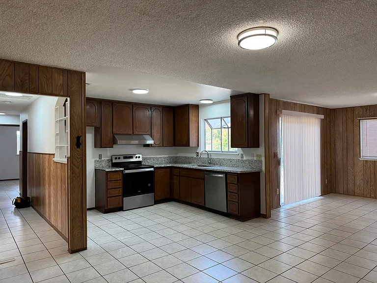 Glendora Ct — Photo 4