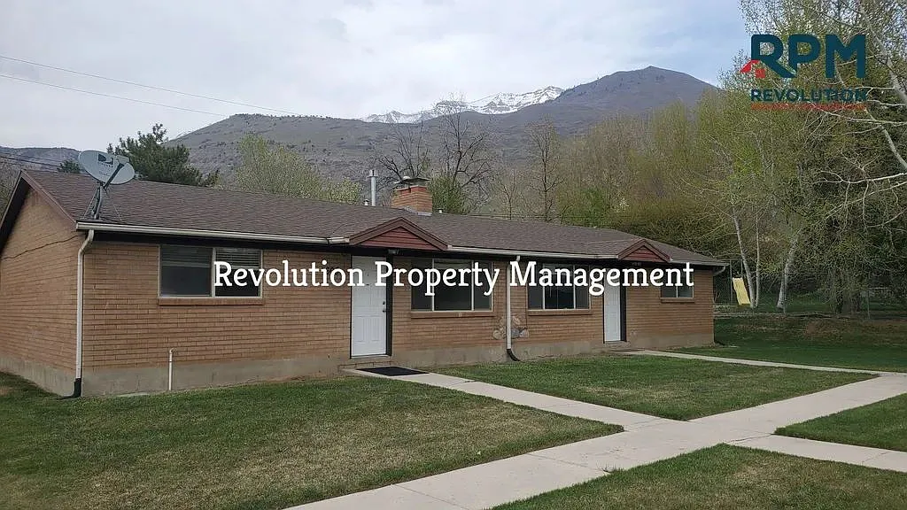 2 bed, 1.0 bath, 780 sqft, $1,425 — Photo 1