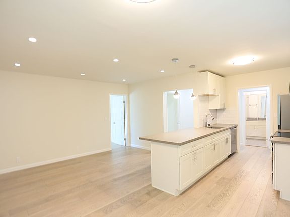3rd image of 180 Montecito Ave #301