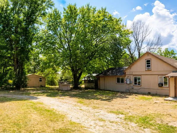 16307 Farm Road 2110, Cassville, MO 65625