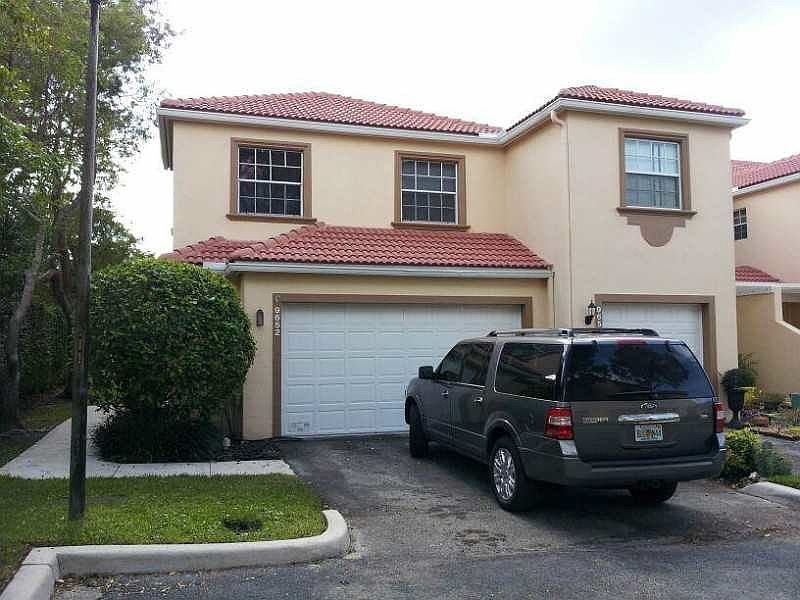 1st image of 9652 Royal Palm Blvd