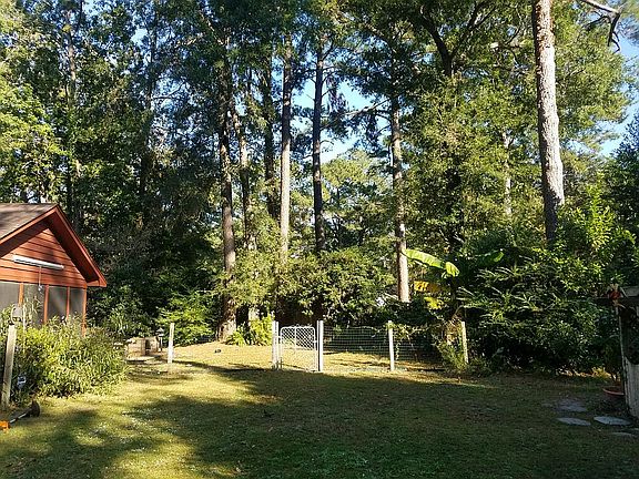 4th image of 6806 Oakmont Dr