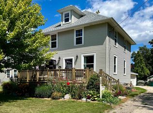 105 N Elizabeth St, Eden, WI 53019