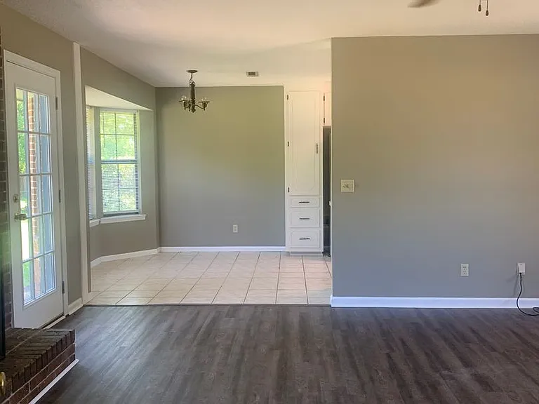 129 Blossom Dr — Photo 5