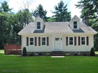 8 Moosup Valley Rd, Foster, RI 02825