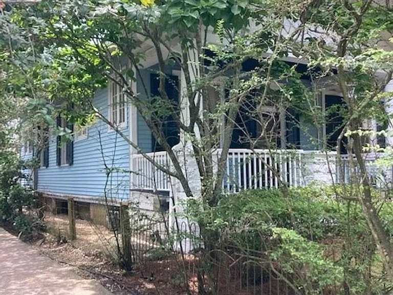 739 Pine St — Photo 17