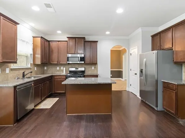 2321 Willow Shade Ln, Loganville, GA 30052