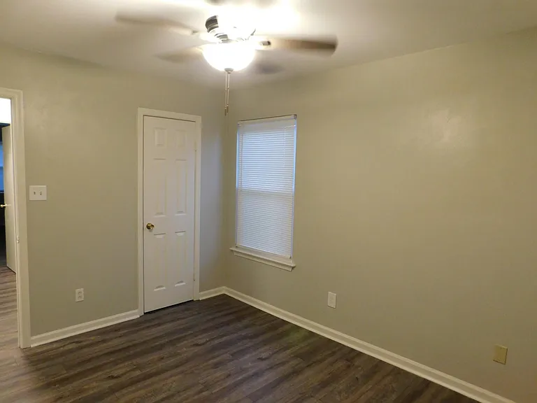 1433 Drumheller Dr — Photo 30