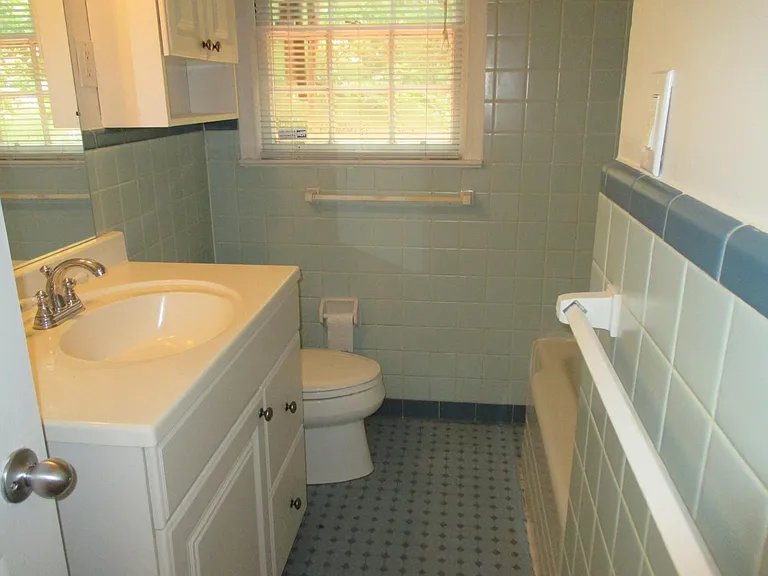 Bathroom with lovely blue tile