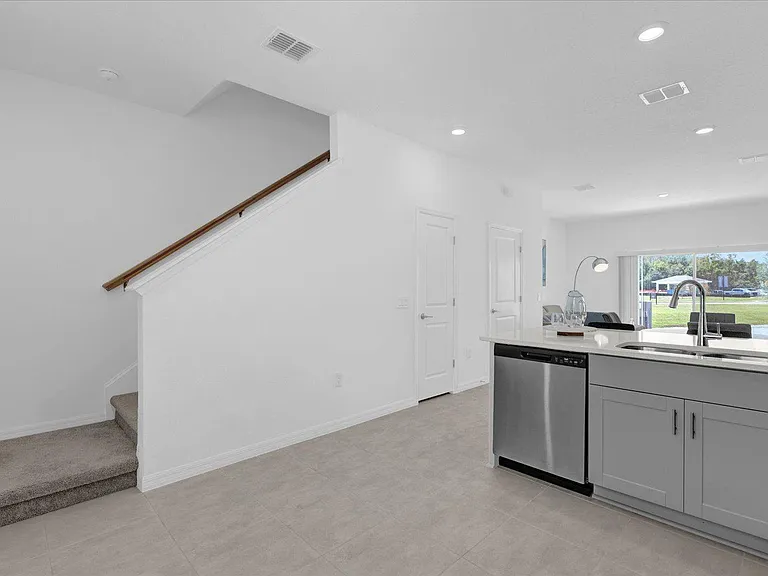 3221 Skyline Loop — Photo 9
