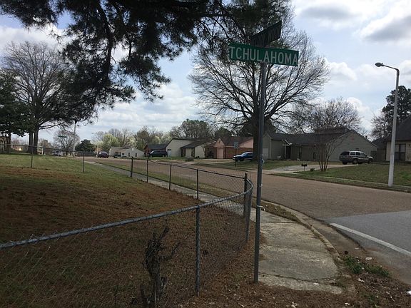 3rd image of 3313 Melodywood Dr