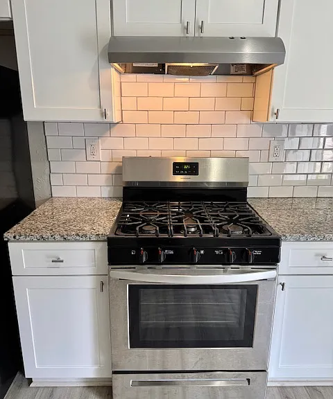 1275 E Washington Ave — Photo 5