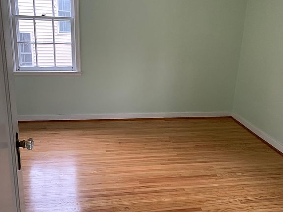 5th image of 212 N Long St