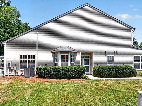 3rd image of 208 Ladyslipper Ln