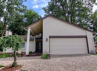 5167 Patrick Rd, West Bloomfield, MI 48322