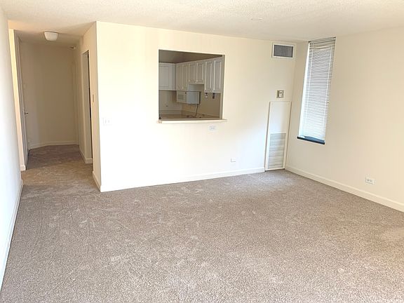 3rd image of 3660 N Lake Shore Dr APT 1510