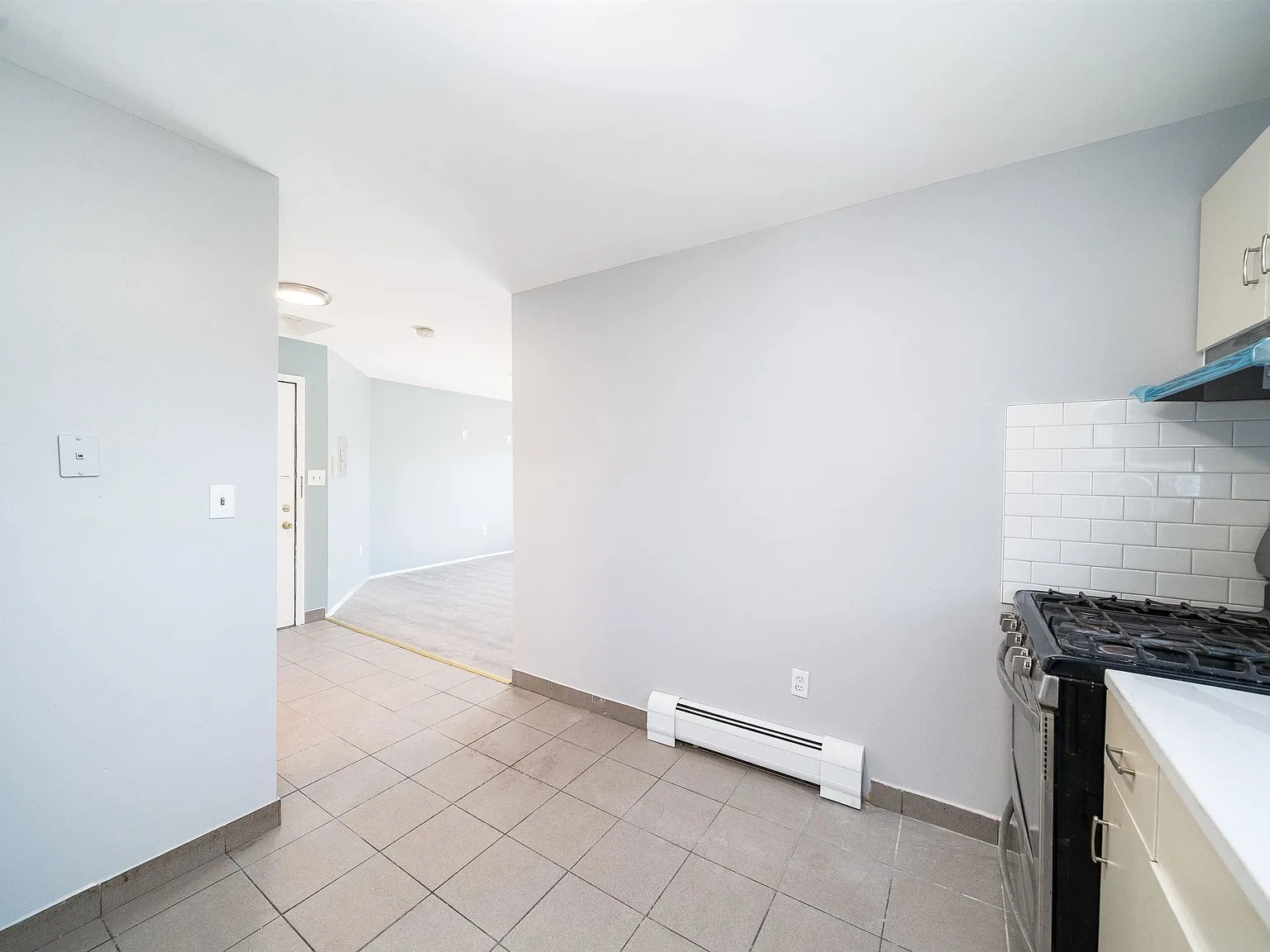 1 bed, 1.0 bath, $1,700 — Photo 2