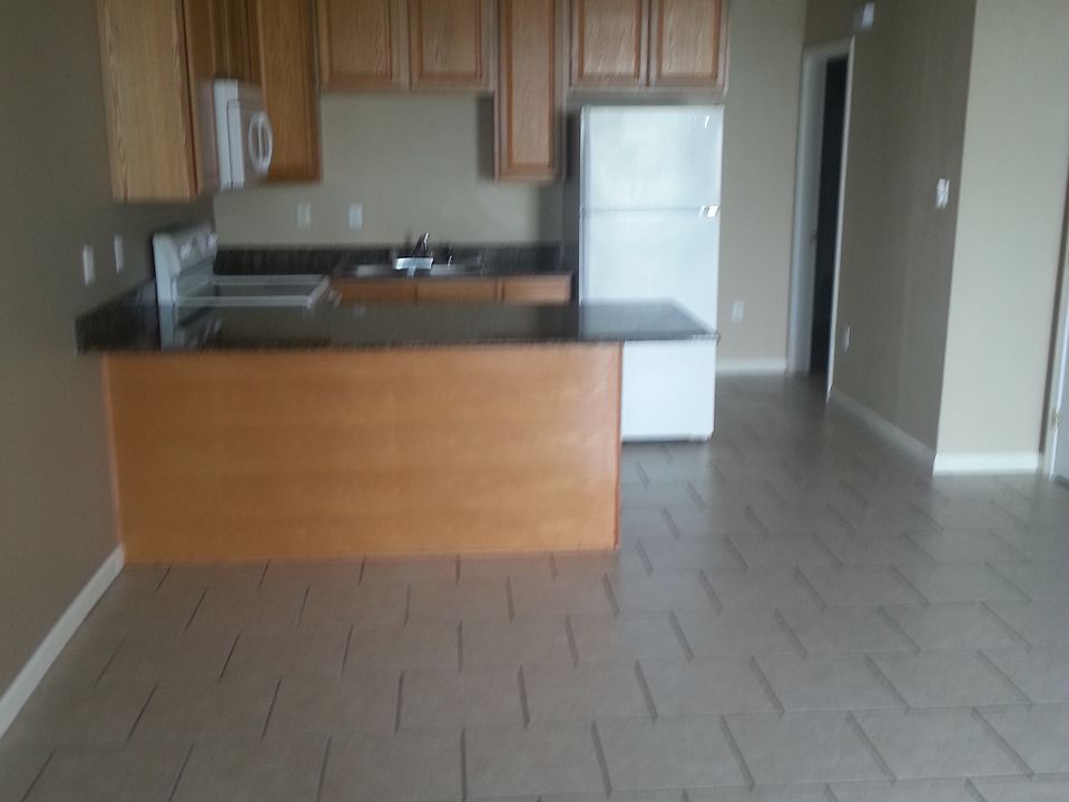 2nd image of 1170 Century Oaks Dr #B