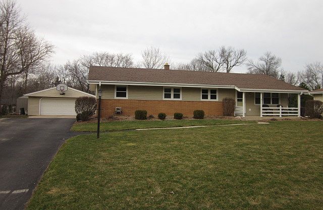 1st image of 10120 W Norwich Ave