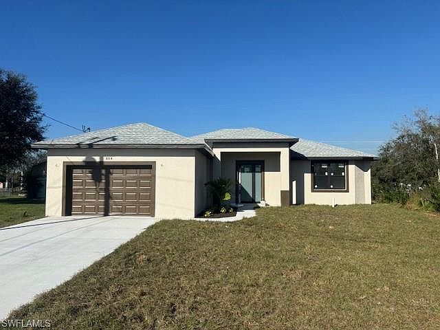 1st image of 804 Woodridge CIR
