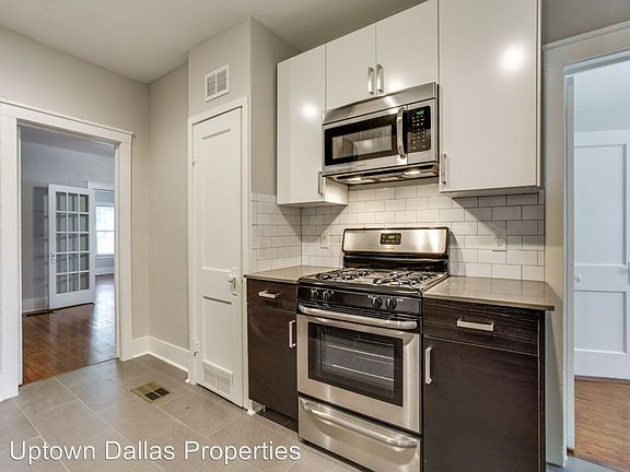 2nd image of 2652 Gladstone Dr