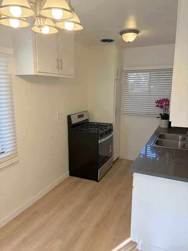 2 bed, 775 sqft, $1,995 — Photo 4