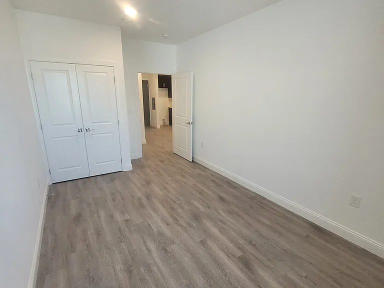 37 Main St #7 — Photo 10