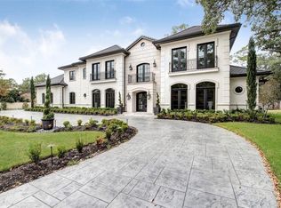 10658 Memorial Dr, Houston, TX 77024
