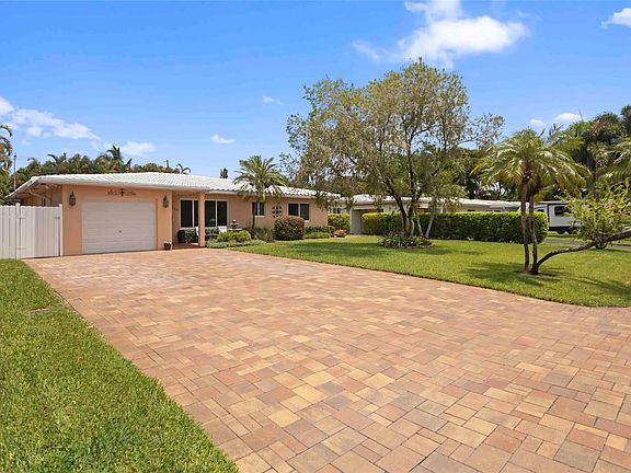 2nd image of 1765 NE 46th Street