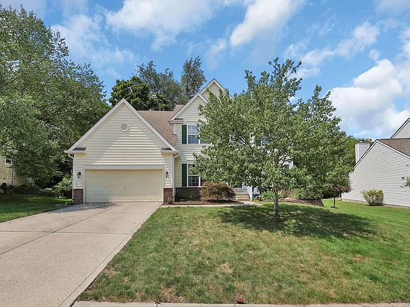 2nd image of 2602 Crestview Woods Dr