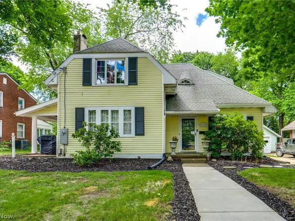 608 25th St NW, Canton, OH 44709