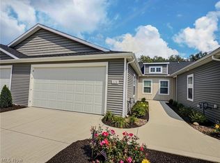 118 W Spring Dr, Elyria, OH 44035