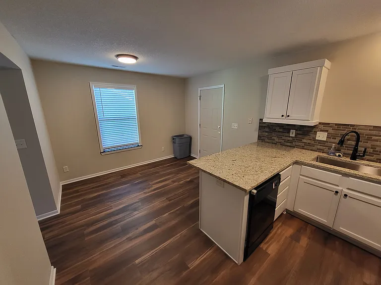 832 Connecticut St — Photo 7