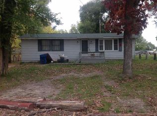 706 Federal Ave, Houghton Lake, MI 48629