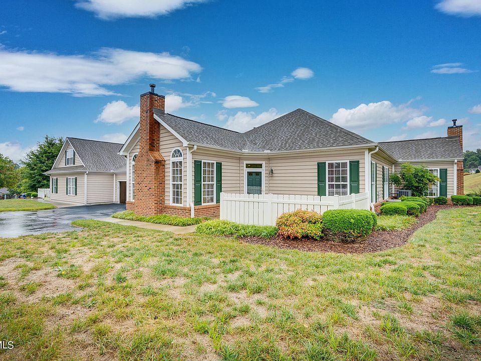 1st image of 112 Avonlea Pl #112