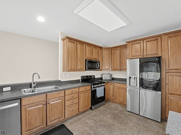 4th image of 41 Liberty Way