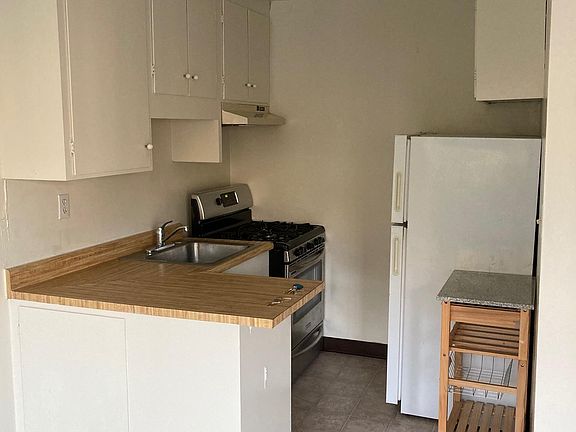 4th image of 870 Grove St APT 202