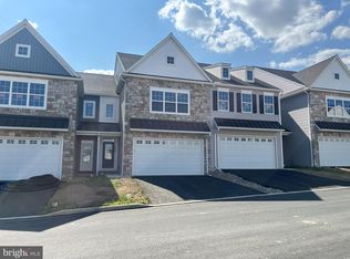 2460 Spring Water Cir, Lancaster, PA 17601