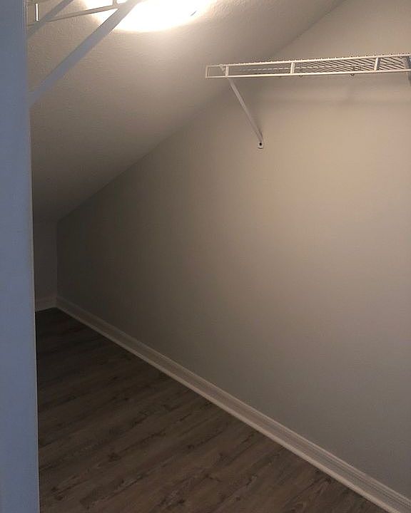 2nd image of 1220 E Gore St
